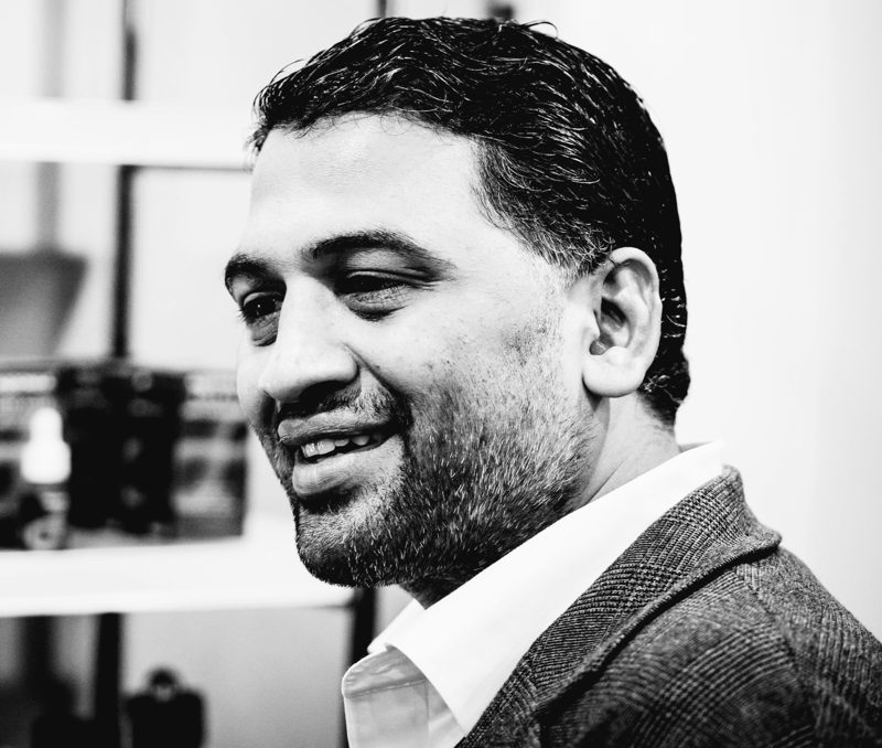 Portrait of Prashant Kothari, founder of VéloRouge